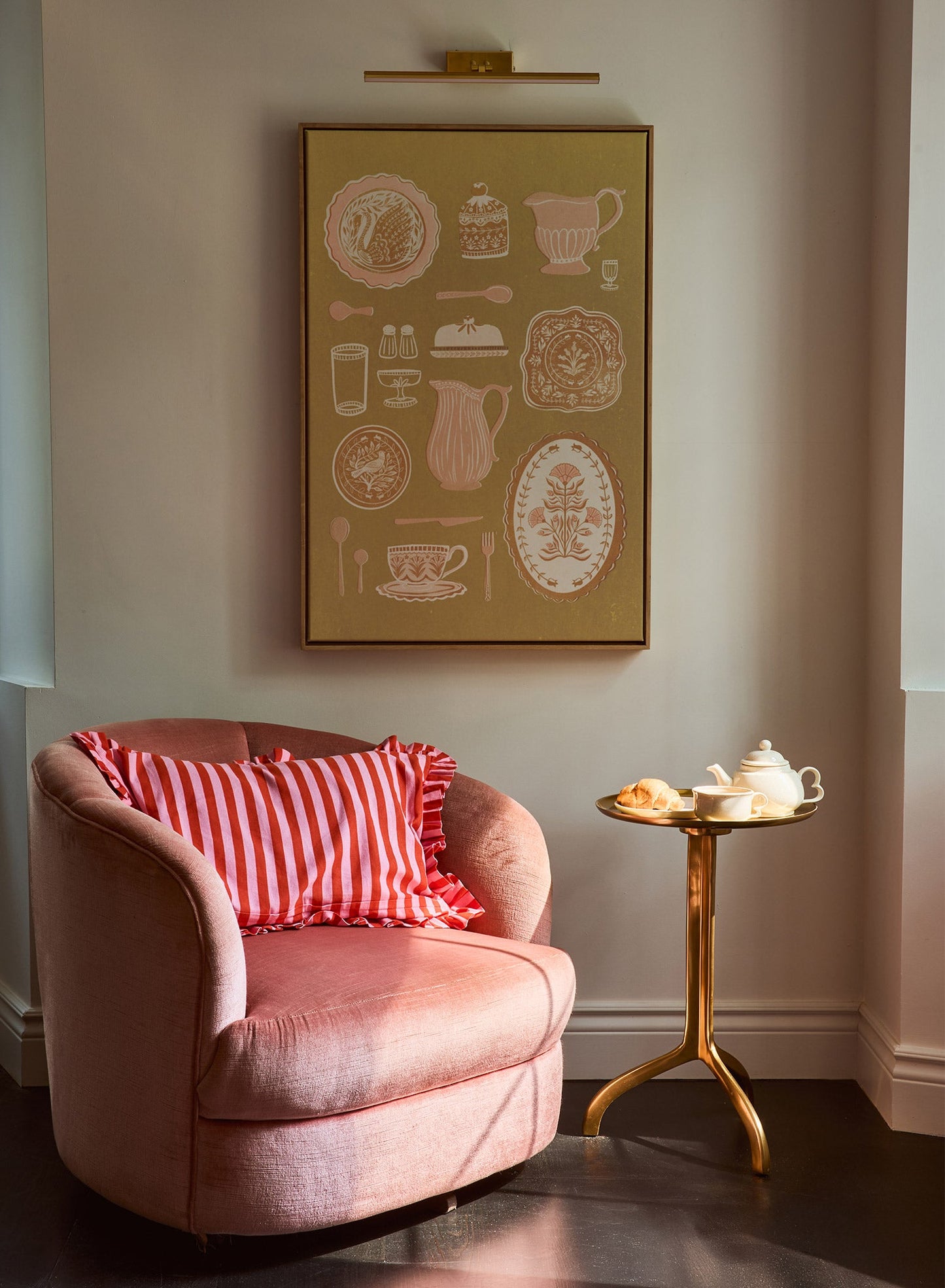 Pinky Up, Poster